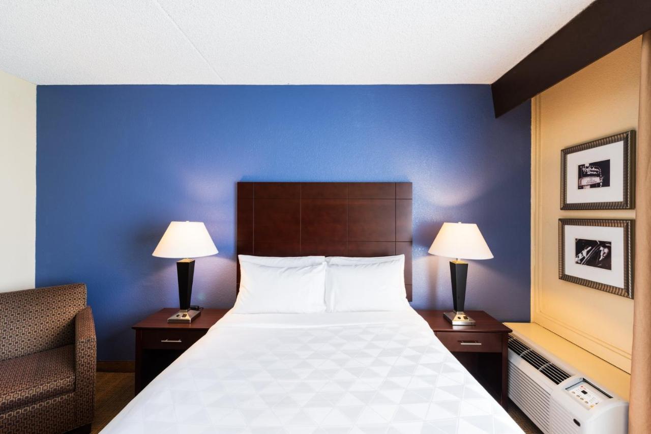Holiday Inn South Plainfield-Piscataway By Ihg Екстер'єр фото