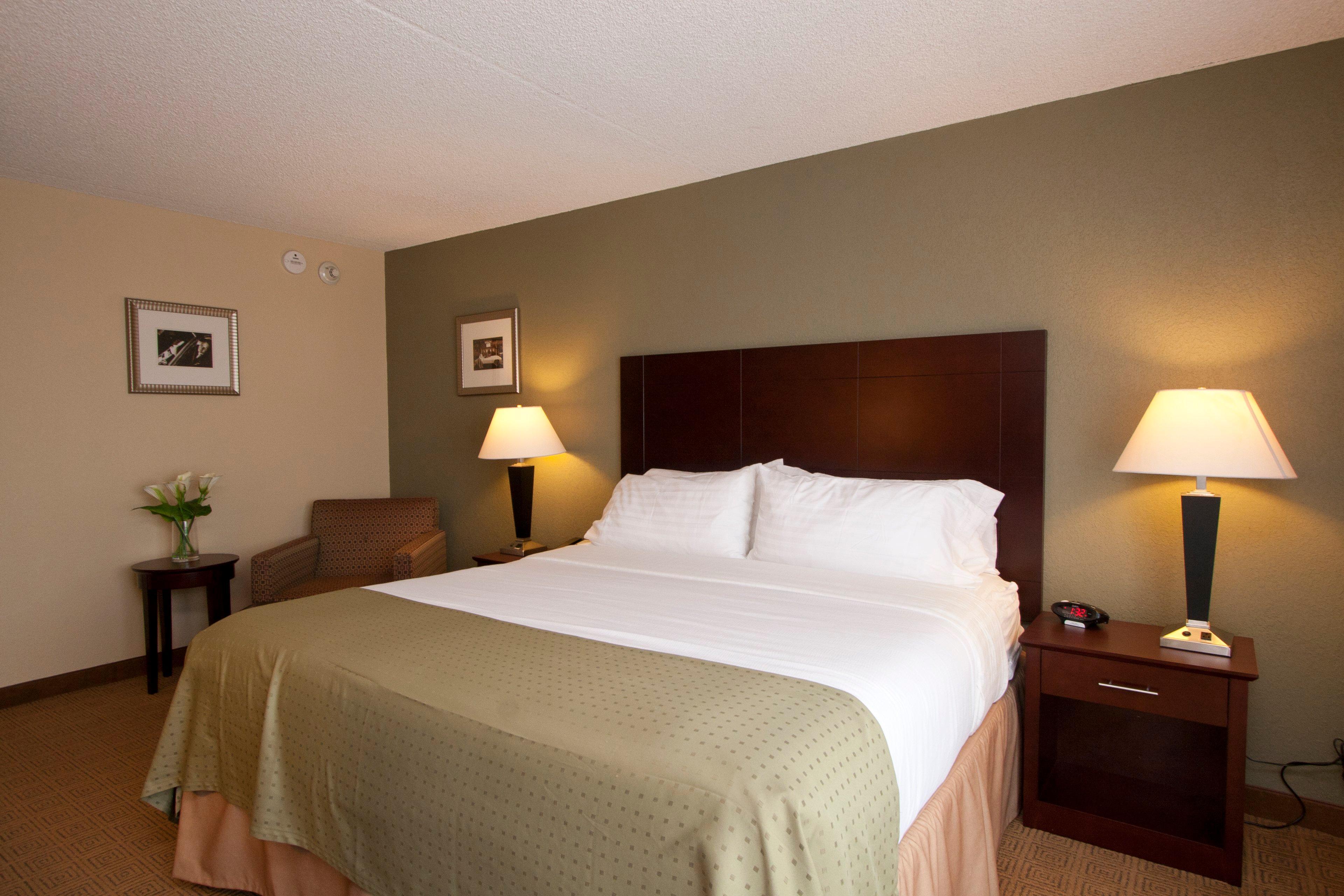 Holiday Inn South Plainfield-Piscataway By Ihg Екстер'єр фото